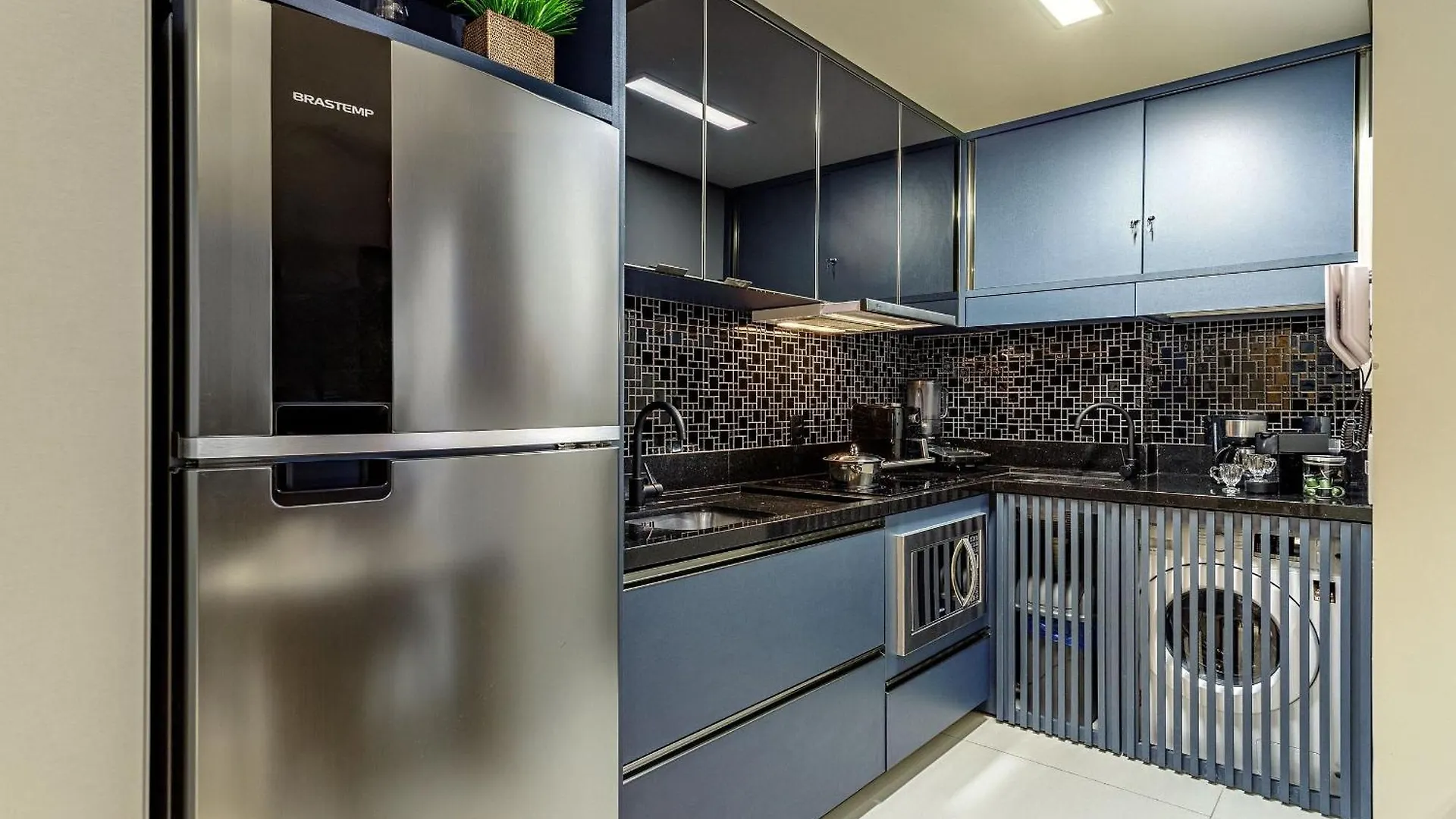 아파트 Studio 4 Ed. Milano_Vista Mar_Anexo Patio Milano Florianópolis 브라질